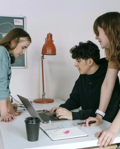 pexels-ivan-samkov-7213210